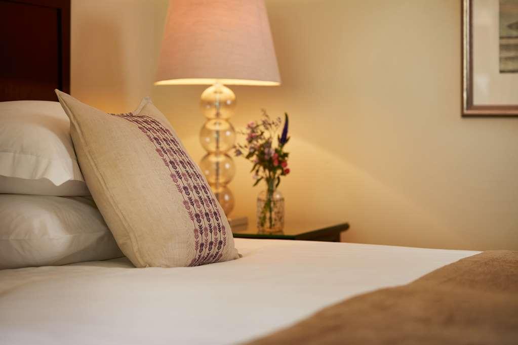 แมคโดนัลด์ ฟริมลีย์ ฮอลล์ โฮเต็ล แอนด์ สปา Hotel แคมเบอร์ลีย์ ห้อง รูปภาพ